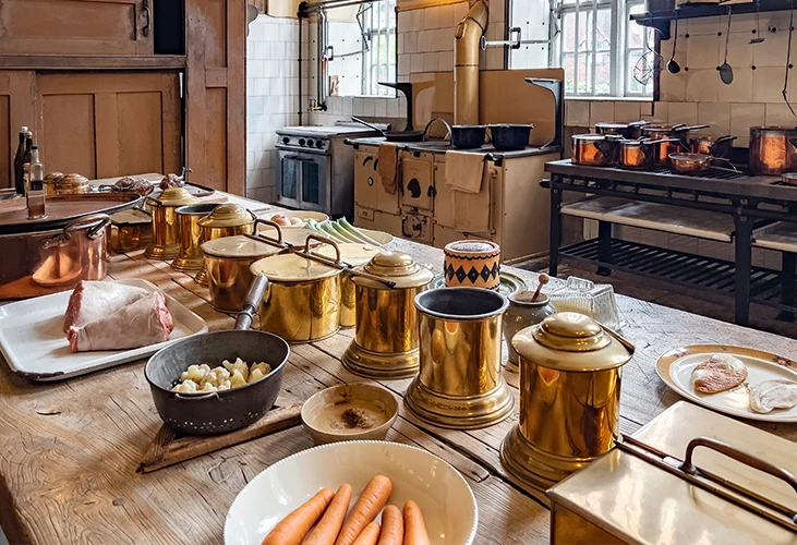 Tradycyjna kuchnia polska – przygotowywanie klasycznych potraw według regionalnych technik kulinarnych